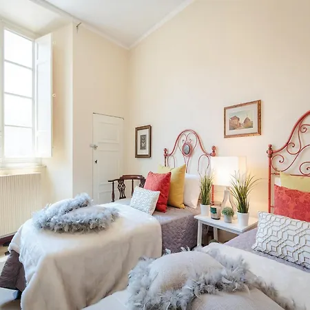 Apartment And Convenient In *