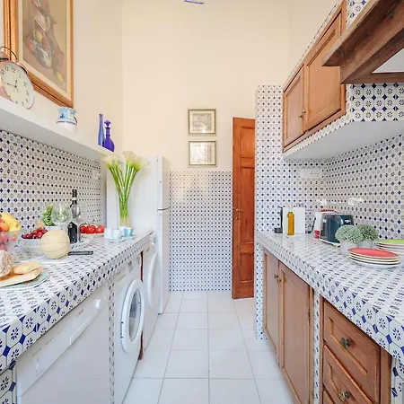 And Convenient In * Lucca